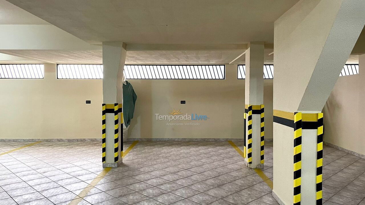 Apartamento para aluguel de temporada em Itapema (Meia Praia)