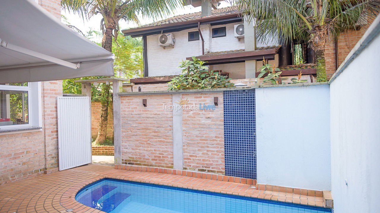 Casa para aluguel de temporada em São Sebastião (Juquehy)