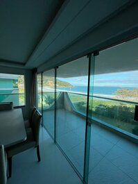 PENTHOUSE DE ALTO STANDARD, VISTA AL MAR, 03 SUITES, 4 ISLAS