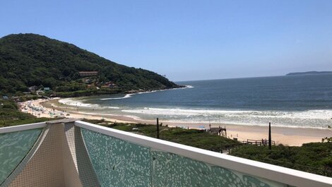 PENTHOUSE DE ALTO STANDARD, VISTA AL MAR, 03 SUITES, 4 ISLAS