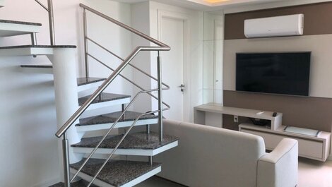PENTHOUSE DE ALTO STANDARD, VISTA AL MAR, 03 SUITES, 4 ISLAS