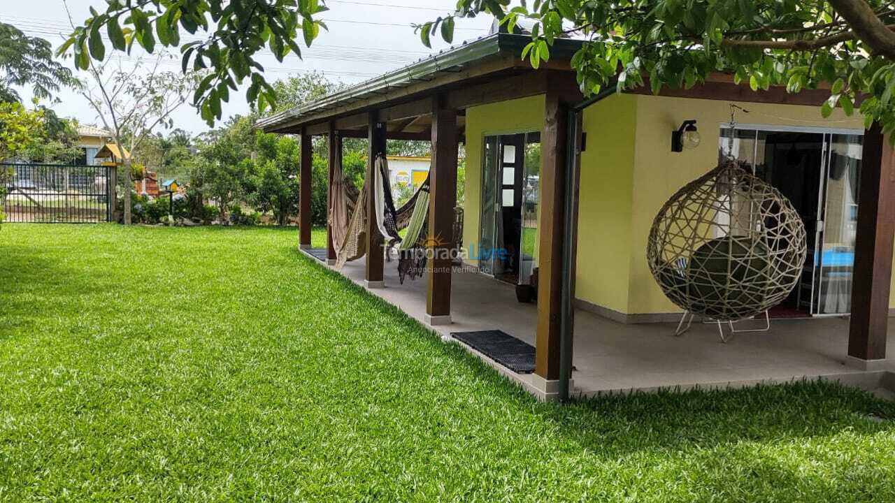 Casa para alquiler de vacaciones em Imbituba (Praia do Rosa)