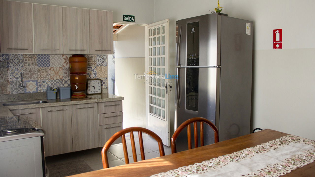Casa para alquiler de vacaciones em São João da Boa Vista (Villa Clayton)