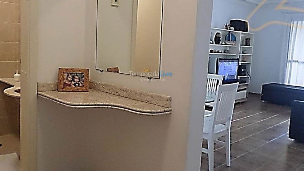 Apartamento para aluguel de temporada em Guarujá (Pitangueiras)