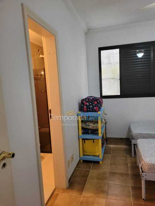 Apartamento para aluguel de temporada em Guarujá (Pitangueiras)