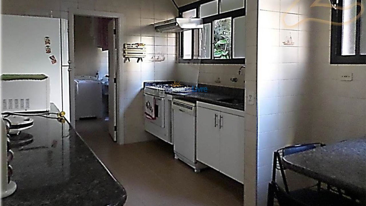 Apartamento para aluguel de temporada em Guarujá (Pitangueiras)