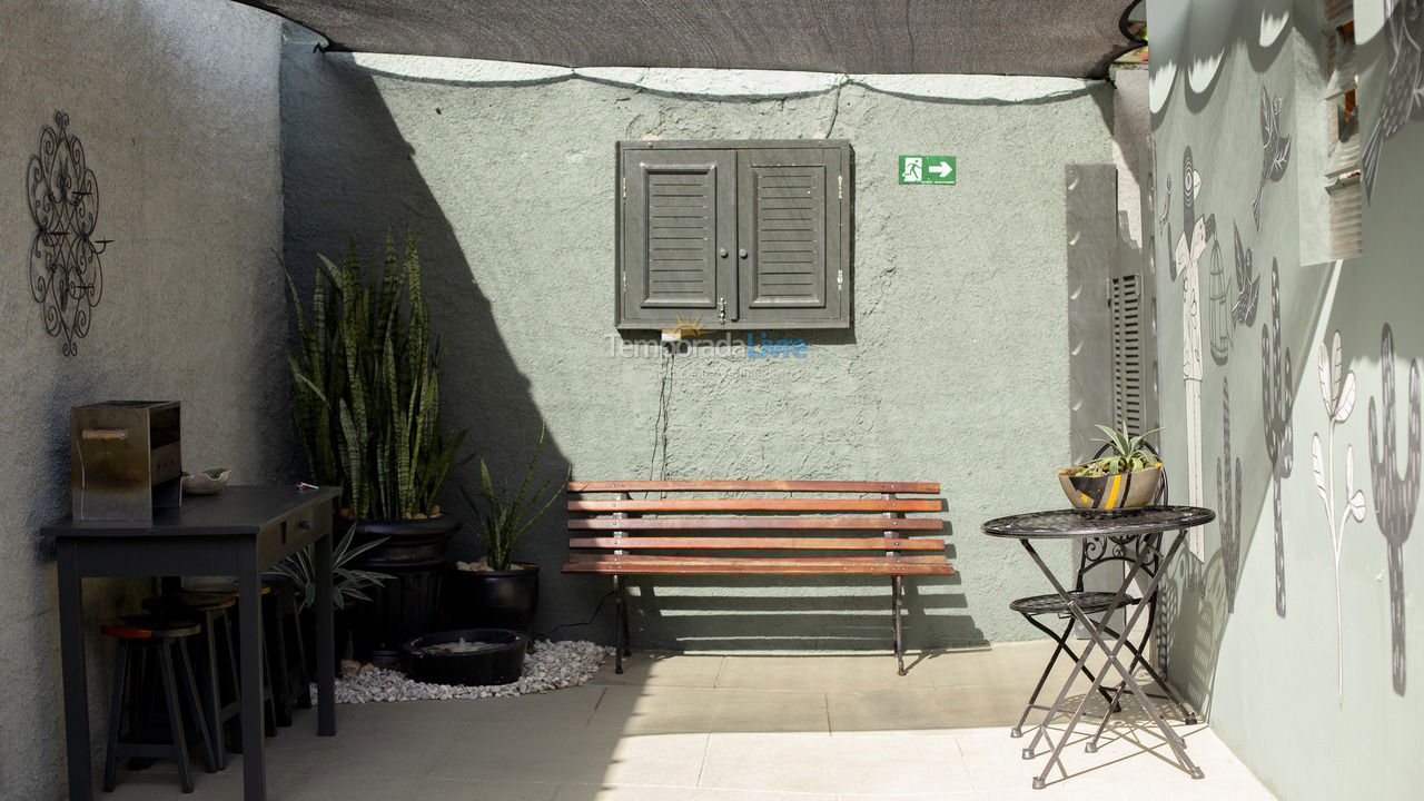 Casa para aluguel de temporada em São João da Boa Vista (Villa Clayton)