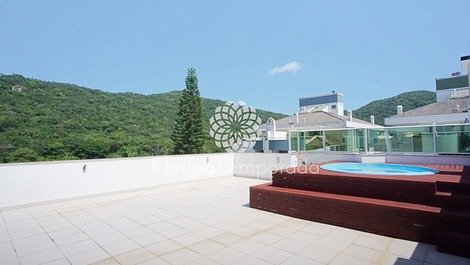 Penthouse with 5 bedrooms and private pool! A95