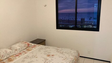 Hermoso apartamento amoblado con vista al mar en Meireles