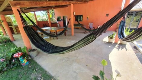 Linda casa com banho natural em Guaramiranga