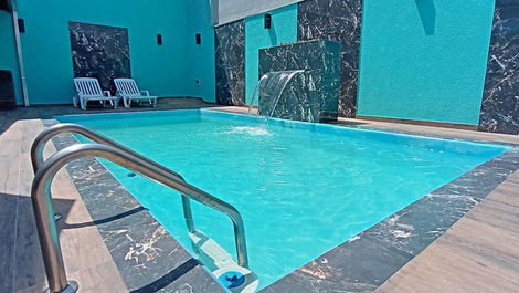 Casa con piscina, Wi-fi, en la corte del mar, aire acondicionado, prox Caiobá