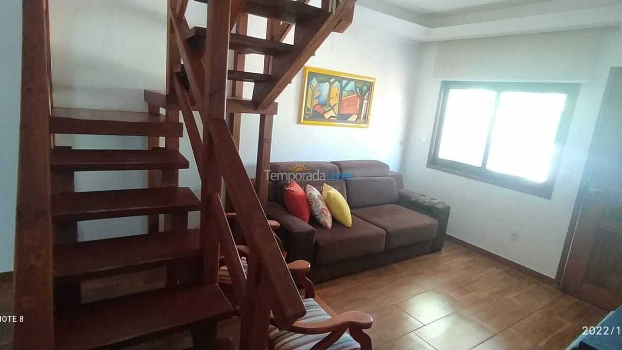 Casa para aluguel de temporada em Torres (Centro)