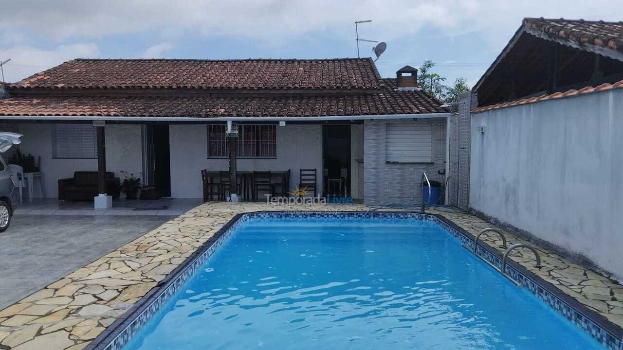 Casa para alquiler de vacaciones em Caraguatatuba (Morro do Algodão)