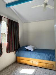 Quarto com bi-cama