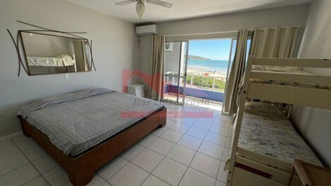 Facing the sea, large duplex with a spectacular view of the beach!