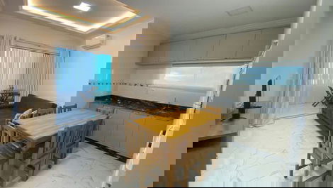 Excelente cobertura em Mariscal com vista para o mar