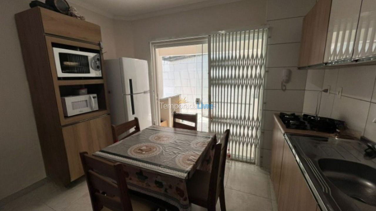 Apartamento para aluguel de temporada em Florianopolis (Praia dos Ingleses)