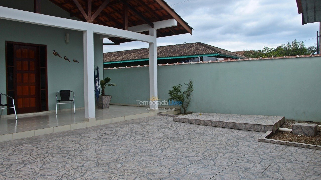 Casa para aluguel de temporada em Ubatuba (Folha Seca)