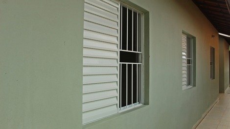 Vista externa das janelas dos quartos