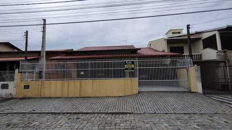 House for rent in São Francisco do Sul - Enseada