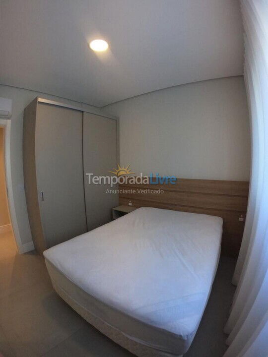 Apartamento para alquiler de vacaciones em Governador Celso Ramos (Praia de Palmas)