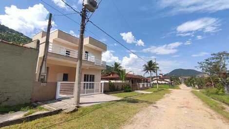 Townhouse or Ground House 220m from Lagoinha beach