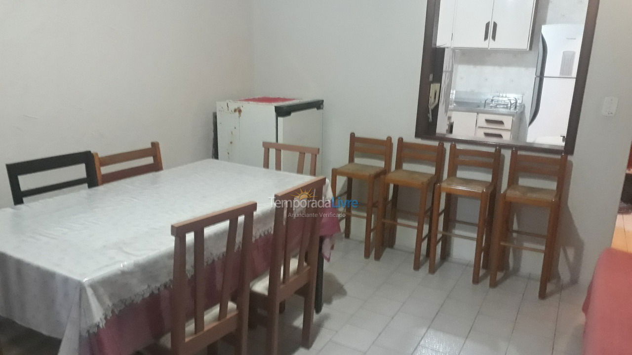 Apartamento para aluguel de temporada em Itapema (Meia Praia)