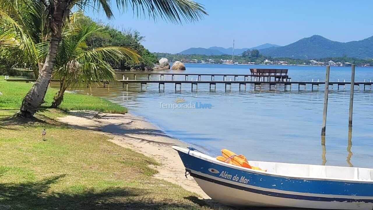 Casa para alquiler de vacaciones em Florianópolis (Praia Mole)