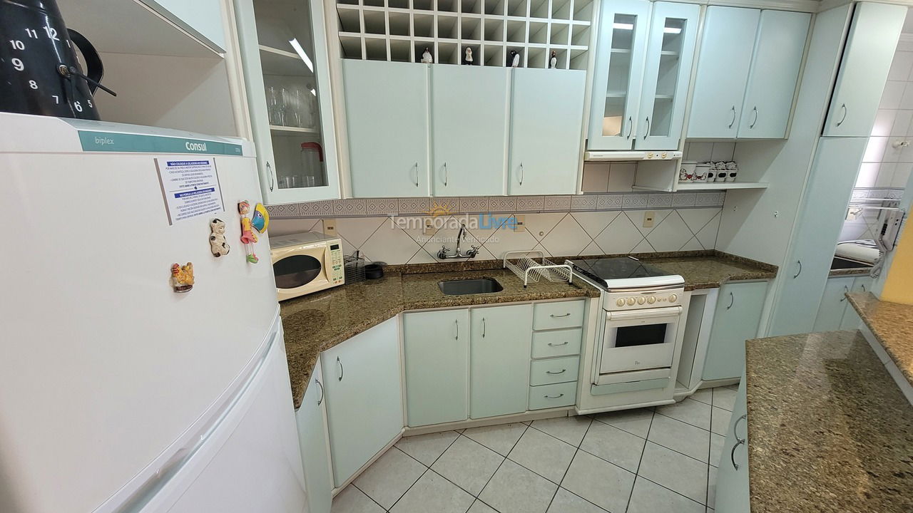 Apartamento para aluguel de temporada em Bombinhas (Praia de Bombas)