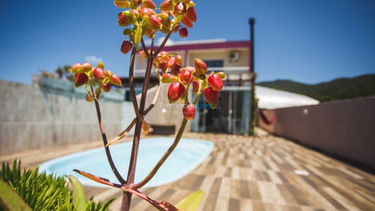 Casa para alquiler de vacaciones em Governador Celso Ramos (Praia de Palmas)