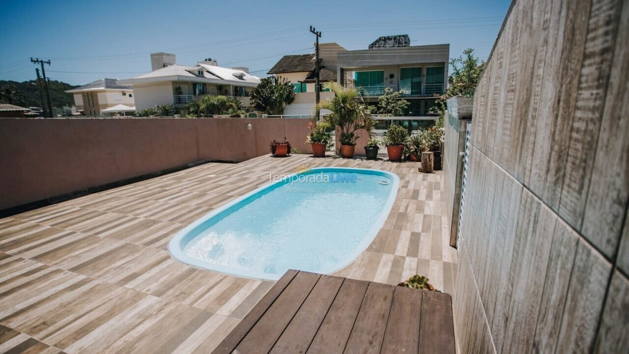 Casa para alquiler de vacaciones em Governador Celso Ramos (Praia de Palmas)