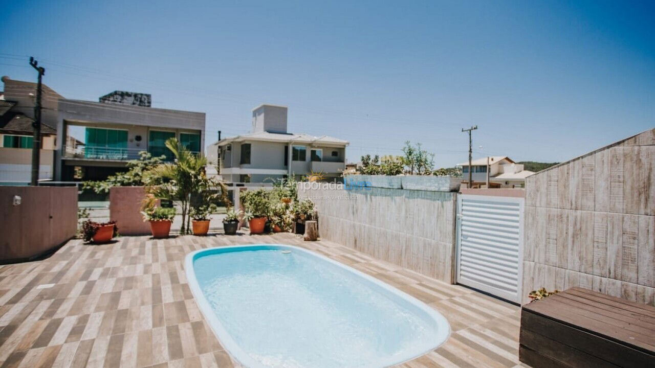 Casa para alquiler de vacaciones em Governador Celso Ramos (Praia de Palmas)