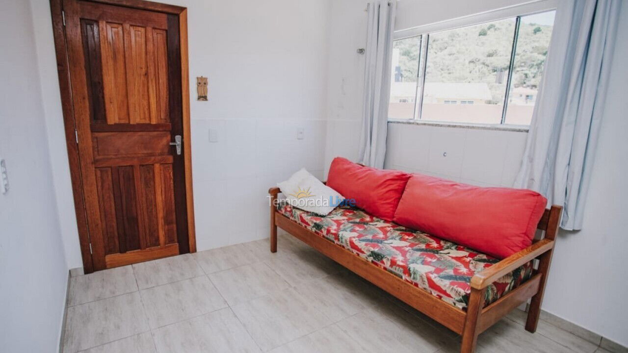 Casa para alquiler de vacaciones em Governador Celso Ramos (Praia de Palmas)