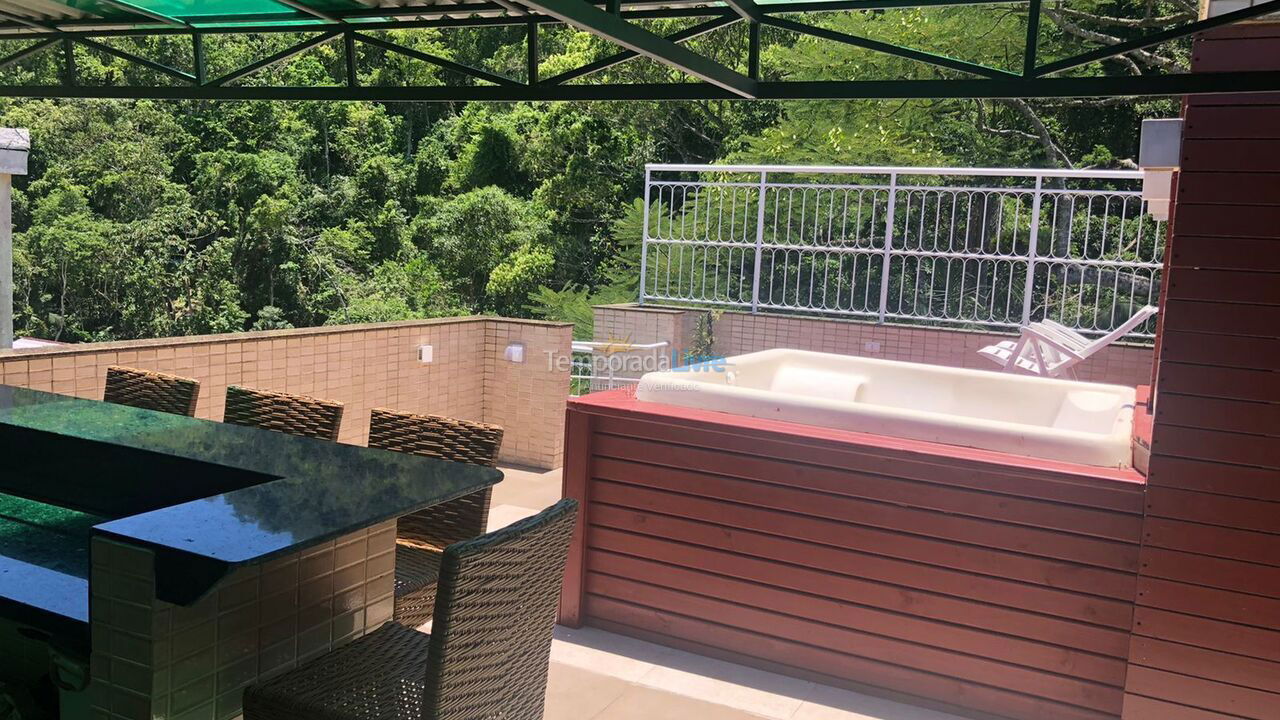 Apartamento para aluguel de temporada em Bombinhas (Praia de Bombas)