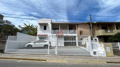 Casa para 7 pessoas na praia de Quatro Ilhas