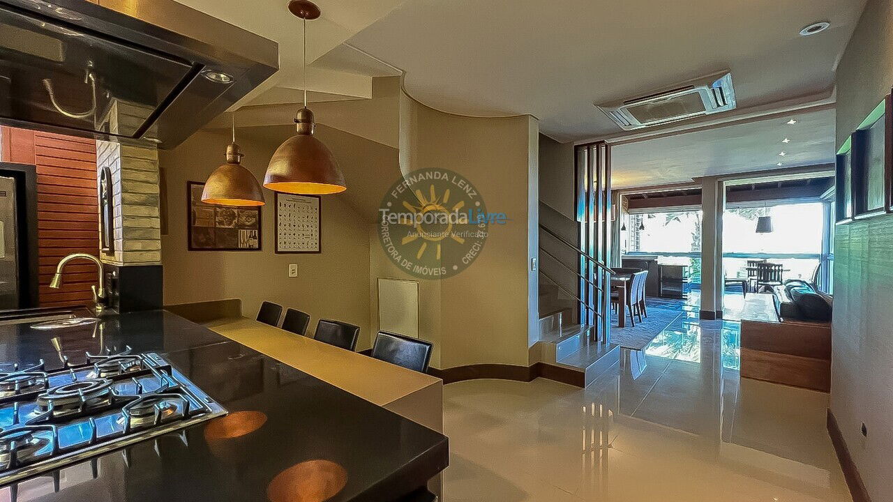 Casa para alquiler de vacaciones em Bombinhas (Praia de Quatro Ilhas)