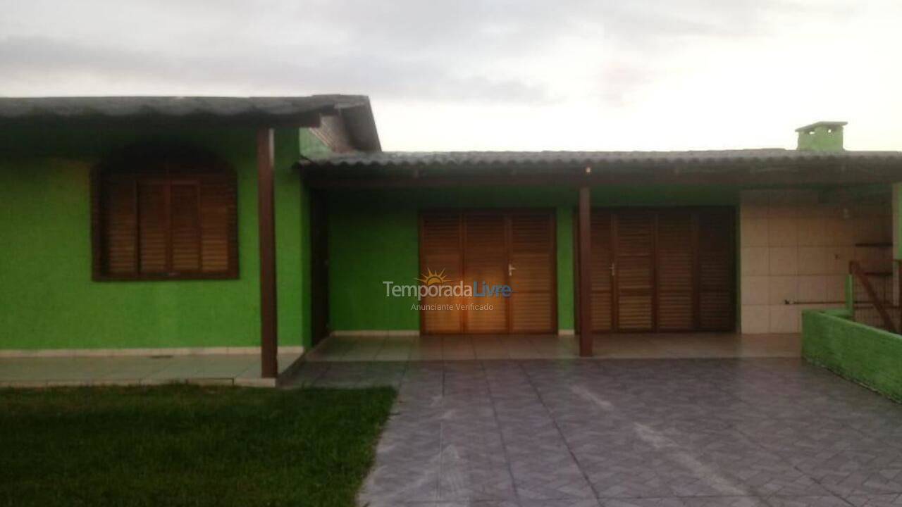 House for vacation rental in Cidreira (Centro)