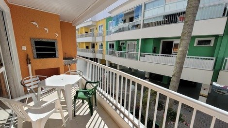 Apartamento en Bombinas Para la temporada con zona de juegos y piscina
