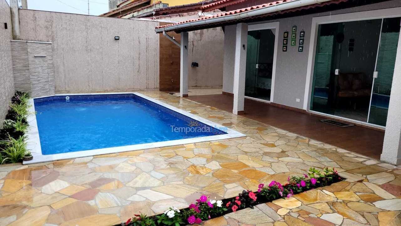 Casa para aluguel de temporada em Peruíbe (Jardim Ribamar)