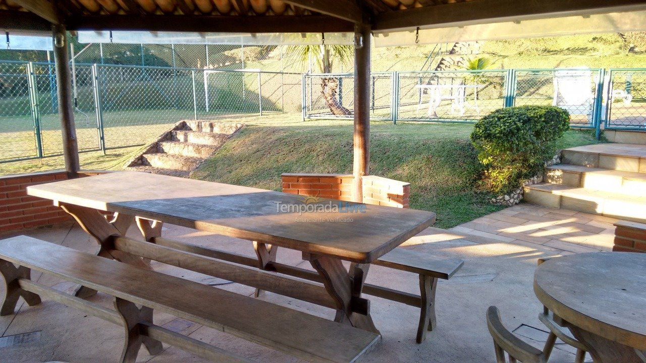 Chácara / sítio para aluguel de temporada em Mairinque (Moreiras)