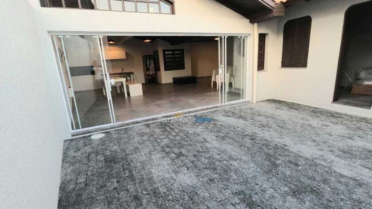 Casa para aluguel de temporada em Imbé (Imbe)