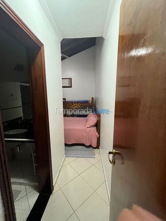Casa para aluguel de temporada em Bertioga (Guaratuba)