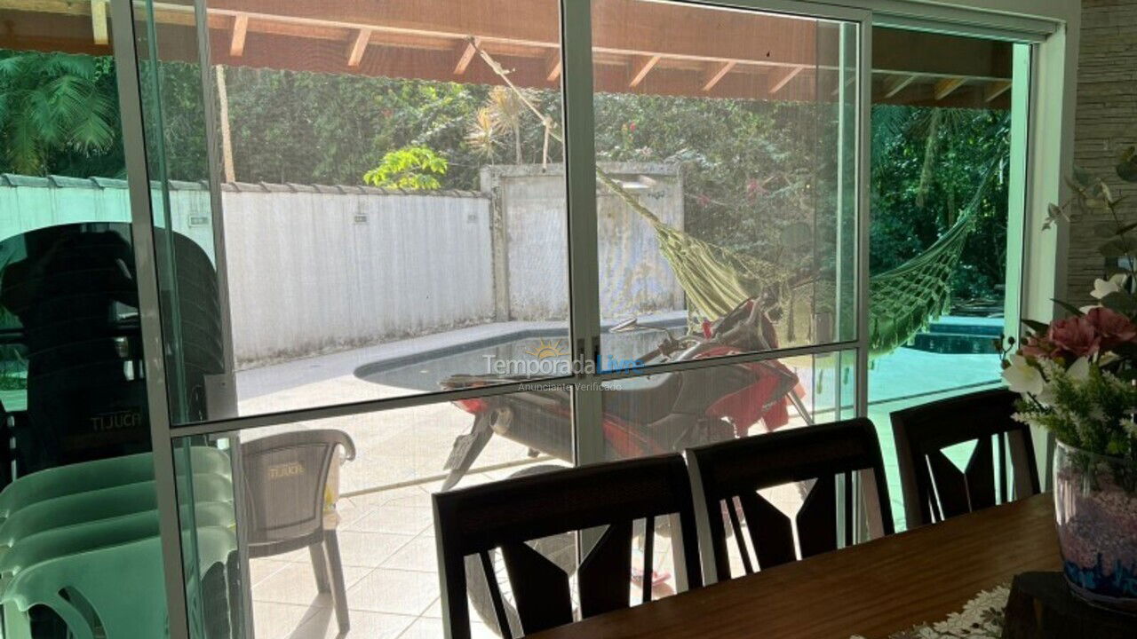 Casa para aluguel de temporada em Bertioga (Guaratuba)