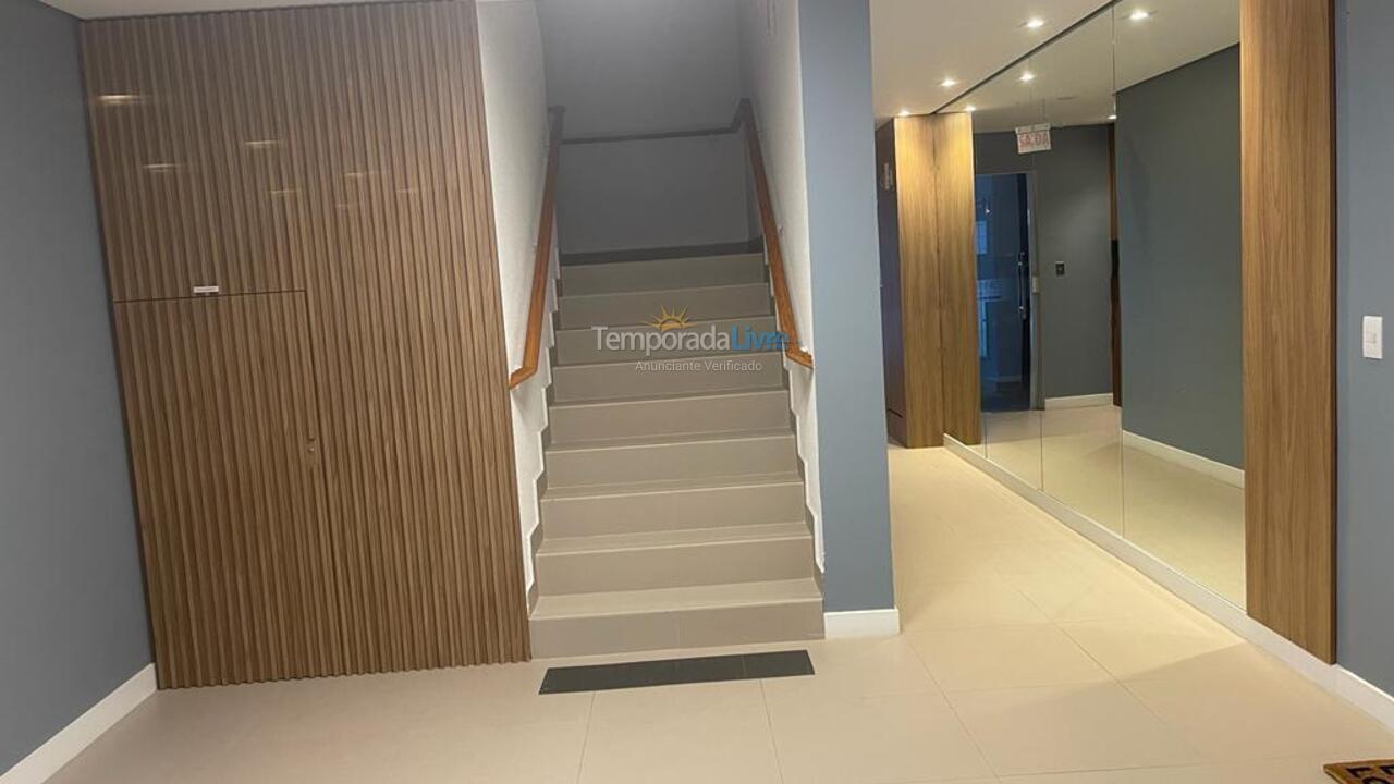 Apartamento para aluguel de temporada em Florianopolis (Praia dos Ingleses)