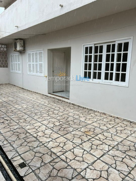 Casa para aluguel de temporada em São Francisco do Sul (Prainha)