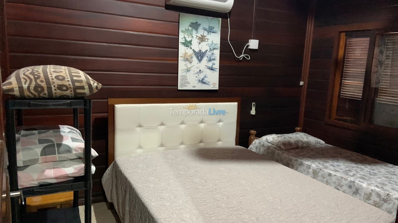 Casa para aluguel de temporada em Florianopolis (Praia dos Ingleses)