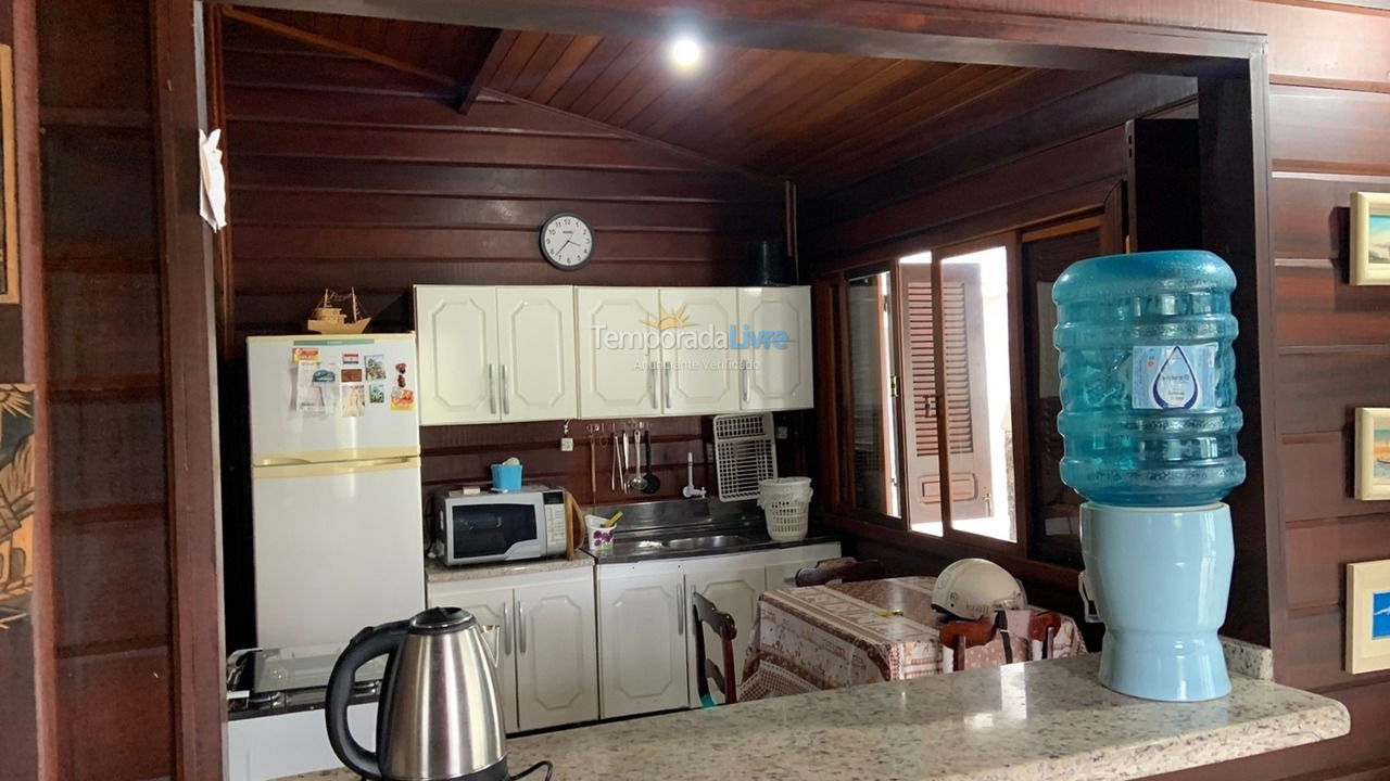 Casa para aluguel de temporada em Florianopolis (Praia dos Ingleses)