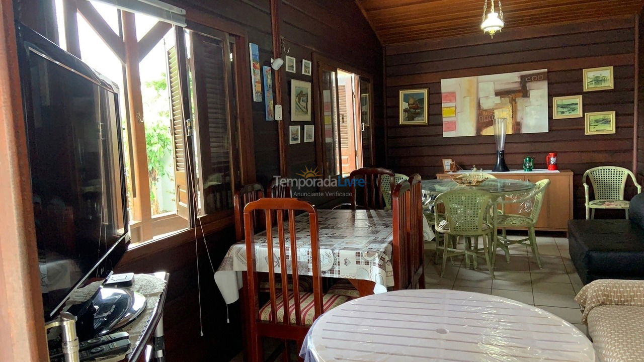 Casa para aluguel de temporada em Florianopolis (Praia dos Ingleses)