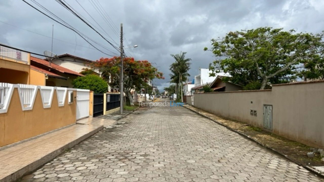 Casa para aluguel de temporada em São Francisco do Sul (Prainha)