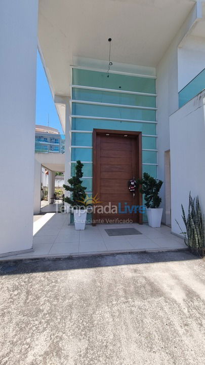 Casa para alquiler de vacaciones em Cabo Frio (Praia das Dunas)